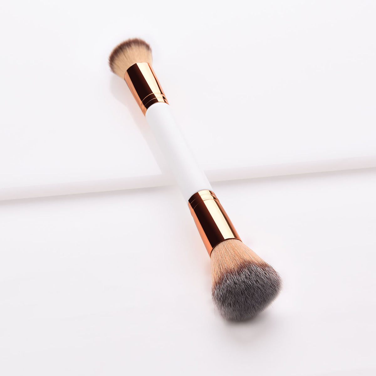 Dual-Ended Powder & Face Makeup Brush - product image 1